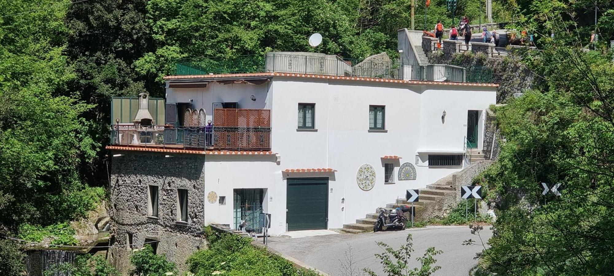 Casa Vacanze O'Mulin Ravello Via Fiume 2 Incrocio Pontone Exterior photo